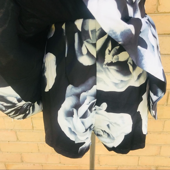 PARADISCO BNWT size 8 Playsuit Romper Skort Dressy Party Cocktail Floral - Picture 4 of 9